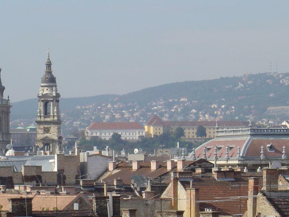 Holiday On Top City Center Budapest Esterno foto